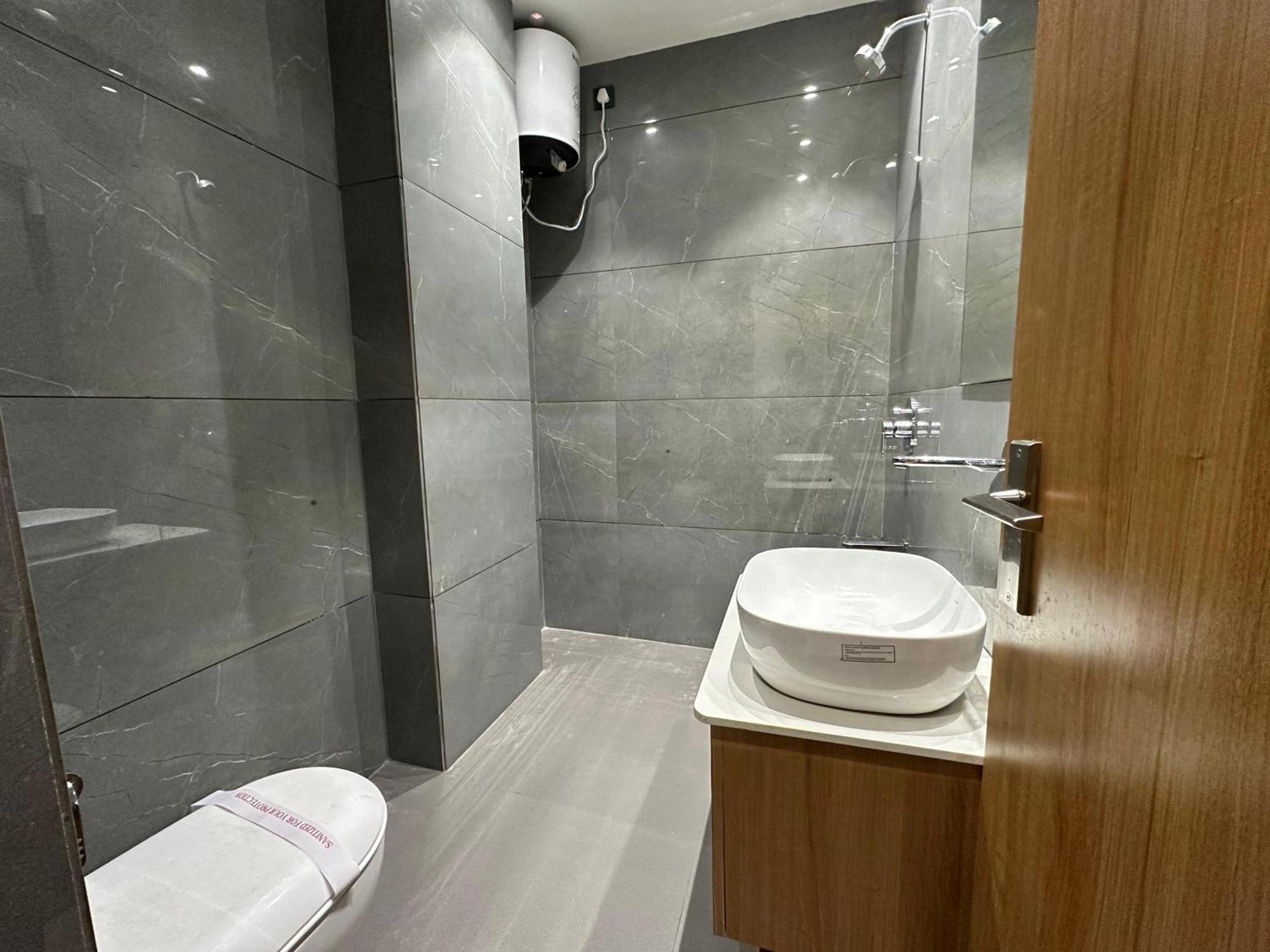 Hotel Sky Way Inn Hisār Exterior foto